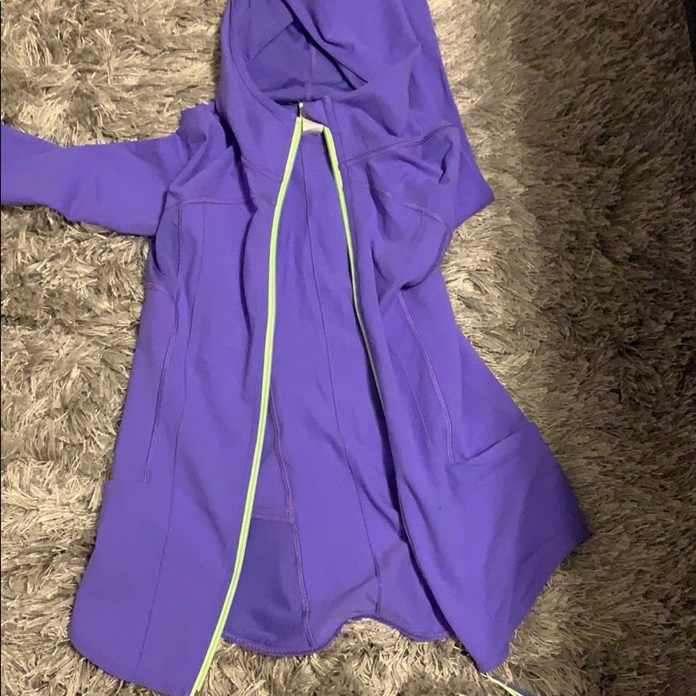 Ivivia Jacket - Picture 5 of 5